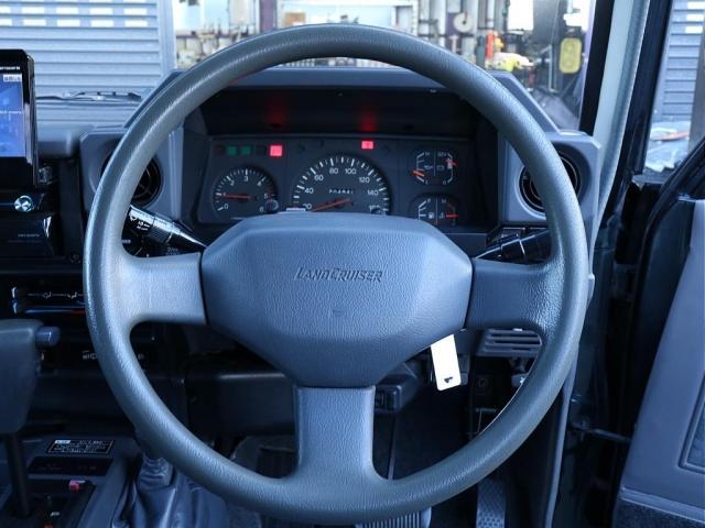 ランドクルーザー70(トヨタ)ZX 純正グリーンII 後期型 ランドクルーザー70(トヨタ)ZX 純正グリーンII 後期型