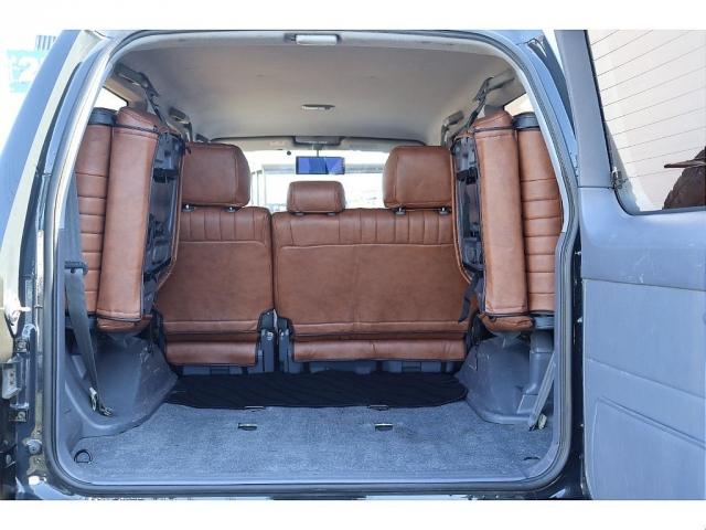 ランドクルーザープラド ＴＸリミテッド　ＡＲＭＹ　後期型　ルーフレール付　Ｎｅｗグレーペイント　新品ジオランダーＸ－ＡＴ２３５タイヤ　新品内張張替施工　新品クラシックレザー調シートカバー　新品カロッツェリア製ＳＤナビＴＶ　新品バックカメラ（7枚目）