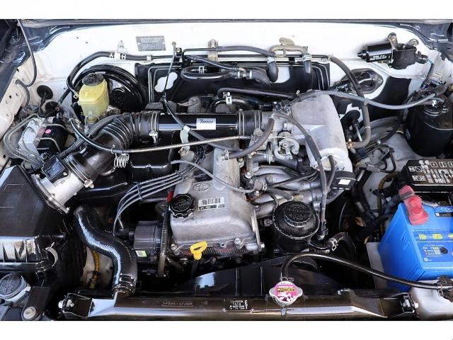 ランドクルーザープラド ＴＸリミテッド　ＡＲＭＹ　後期型　ルーフレール付　Ｎｅｗグレーペイント　新品ジオランダーＸ－ＡＴ２３５タイヤ　新品内張張替施工　新品クラシックレザー調シートカバー　新品カロッツェリア製ＳＤナビＴＶ　新品バックカメラ（10枚目）