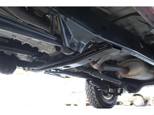 ランドクルーザー７０ ４．０　４ＷＤ　純正メーカーＯＰデフロック　純正メーカーＯＰ電動ウインチ　純正ＯＰフォグランプ　再販モデルランクル７０　ワインレッドボディ　５速ＭＴ車　純正１６インチＡＷ　純正ナビ　ＥＴＣ車載器　フロアマット（11枚目）