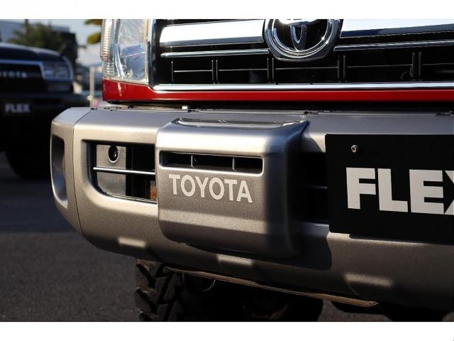 ランドクルーザー７０ ４．０　４ＷＤ　純正メーカーＯＰデフロック　純正メーカーＯＰ電動ウインチ　純正ＯＰフォグランプ　再販モデルランクル７０　ワインレッドボディ　５速ＭＴ車　純正１６インチＡＷ　純正ナビ　ＥＴＣ車載器　フロアマット（17枚目）