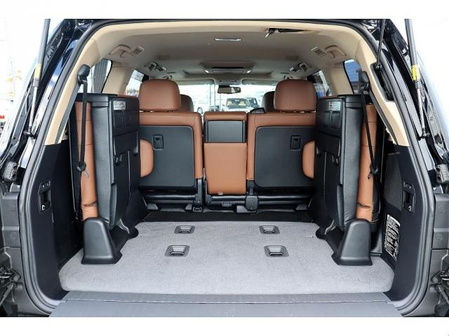 ランドクルーザー ＺＸ　ブルーノクロス　中期モデル　クールＢＯＸ　リアエンタ　ＭＯＤＥＬＬＩＳＴＡエアロ　純正マルチナビ　マルチテレインモニター　ベンチレーションシート　パワーバックドア　ステアリングヒーター　純正２０インチＡＷ（7枚目）