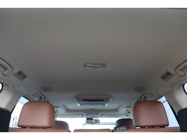 ランドクルーザー ＺＸ　ブルーノクロス　中期モデル　クールＢＯＸ　リアエンタ　ＭＯＤＥＬＬＩＳＴＡエアロ　純正マルチナビ　マルチテレインモニター　ベンチレーションシート　パワーバックドア　ステアリングヒーター　純正２０インチＡＷ（8枚目）