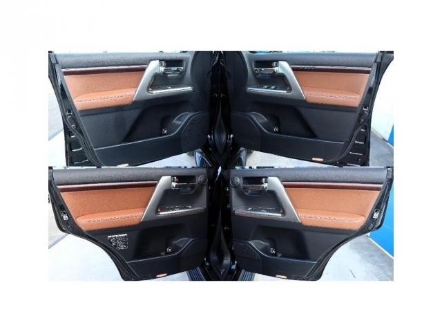 ランドクルーザー ＺＸ　ブルーノクロス　中期モデル　クールＢＯＸ　リアエンタ　ＭＯＤＥＬＬＩＳＴＡエアロ　純正マルチナビ　マルチテレインモニター　ベンチレーションシート　パワーバックドア　ステアリングヒーター　純正２０インチＡＷ（12枚目）