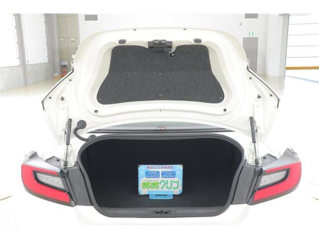 ＧＲ８６ ＲＺ　ＧＲエアロ　ＧＲスポーツマフラー　９インチナビ・テレビ　Ｂモニタ　ＥＴＣ　　　　　ＬＥＤヘッド　ハーフレザーシート　整備記録簿　スマートキー　イモビ　オートエアコン　パワーステアリング　アルミホイール（18枚目）