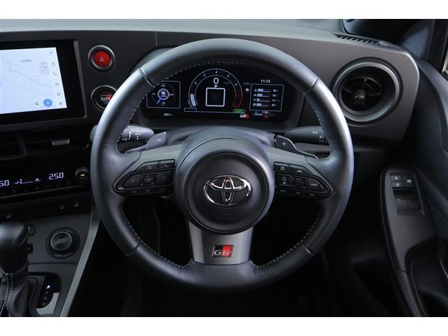 GRヤリス RZ ハイパフォーマンス 地デジ LEDヘッド ナビ&TV 盗難防止システム バックガイドモニター AWD フルオートエアコン 横滑り防止装置付き アクティブクルーズコントロール スマートキ- ミュージックプレイヤー接続可(10枚目)
