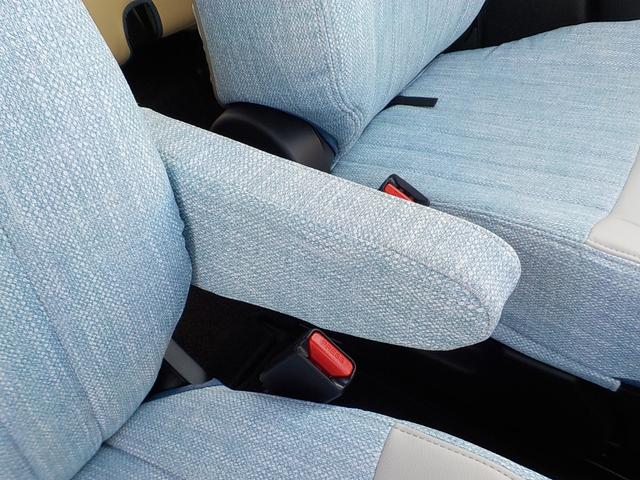 ソリオ ハイブリッドMZ 車検整備一式付 全方位モニター用カメラパッケージ装着車 フルタイム4WD 新品タイヤ 純正フロアマット・スタンダード8インチナビ・ETC付 社外前後ドライブレコーダー付(19枚目)