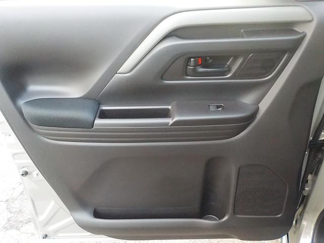 スペーシアギア ハイブリッドＸＺ　届出済未使用車　デュアルセンサーブレーキサポートＩＩ　全方位モニター付メモリーナビゲーション・スズキコネクト対応通信機装着車（71枚目）