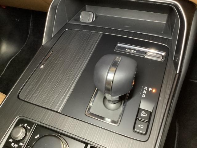 CX-60 3.3 XDハイブリッド プレミアム スポーツ ディーゼルタ シートヒー パワーゲート レーダークルコン LEDヘッドライト 車線逸脱警報装置 パワーシート スマートキー ドライブレコーダー オートハイビーム フルオートエアコン 4WD レザーシート ABS(22枚目)