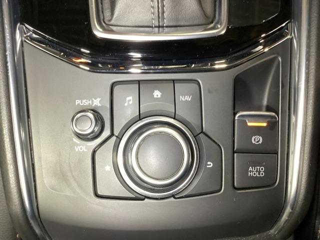 ブレーキペダルから足を離しても、停止状態を維持するオートホールド！信号待ちや渋滞中などにブレーキペダルを踏み続ける必要がなく、足の疲れを軽減してくれます。