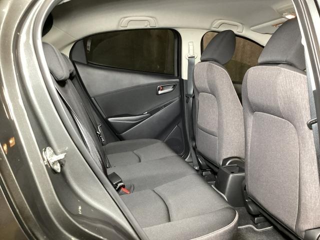 ＭＡＺＤＡ２ １．５　１５ＢＤ　４ＷＤ　地デジチューナー　３６０°カメラ　アダプティブクルーズコントロール　衝突軽減ブレーキ　コーナーセンサー　ＬＥＤライト　Ｂｌｕｅｔｏｏｔｈオーディオ　レーンキープアシスト　アイドリングストップ　４ＷＤ（10枚目）