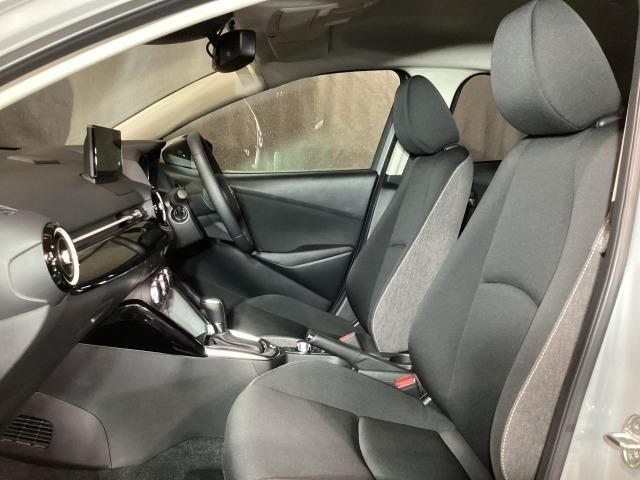 ＭＡＺＤＡ２ １．５　１５ＢＤ　４ＷＤ　地デジチューナー　３６０°カメラ　アダプティブクルーズコントロール　衝突軽減ブレーキ　コーナーセンサー　ＬＥＤライト　Ｂｌｕｅｔｏｏｔｈオーディオ　レーンキープアシスト　アイドリングストップ　４ＷＤ（9枚目）