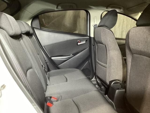 ＭＡＺＤＡ２ １．５　１５ＢＤ　４ＷＤ　地デジチューナー　３６０°カメラ　アダプティブクルーズコントロール　衝突軽減ブレーキ　コーナーセンサー　ＬＥＤライト　Ｂｌｕｅｔｏｏｔｈオーディオ　レーンキープアシスト　アイドリングストップ　４ＷＤ（10枚目）