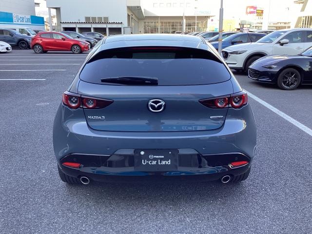 ＭＡＺＤＡ３ファストバック １５Ｓ　ＴＲＧ　ＥＴＣ　元整備代車　禁煙車　レーダクルーズ　ブルートゥース　車線逸脱防止　ＬＥＤランプ　コーナーセンサ　地デジ　禁煙車　ハイビームアシスト　フルオートエアコン　オートライト　エアバック　ＡＢＳ（8枚目）