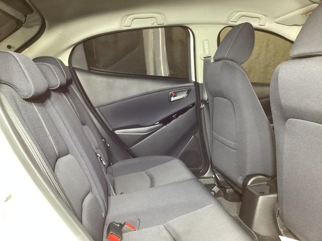 MAZDA2 1.5 15S プロアクティブ Sパッケージ 追従クルーズ 全周囲 レーンキープ LED 衝突軽減装置 Pシート ドラレコ パーキングセンサー Bluetooth接続 キーフリー DVD スマートキー フルセグ 盗難防止装置 オートライト ETC(10枚目)