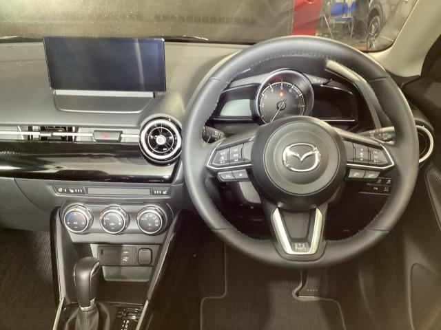 MAZDA2 1.5 15BD パノラマモニタ ブルートゥース スマートシティブレーキサポート 前後ソナー レーダークルーズ レーンキープ LEDヘッドランプ フルセグTV オートライト ETC アドバンストキー USB エアコン(2枚目)
