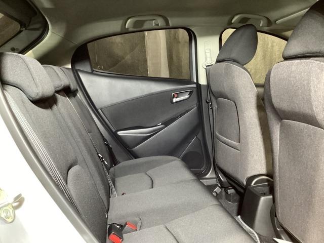 MAZDA2 1.5 15BD パノラマモニタ ブルートゥース スマートシティブレーキサポート 前後ソナー レーダークルーズ レーンキープ LEDヘッドランプ フルセグTV オートライト ETC アドバンストキー USB エアコン(10枚目)