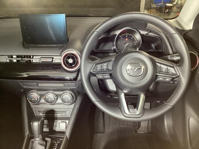 MAZDA2 1.5 XD ブラックトーンエディション ディーゼルターボ 360度ビューモニター アドバンストキー パーキングセンサー 車線逸脱警報装置 レーダークルーズコントロール 衝突軽減ブレーキ BT DVD再生 LEDヘッドライト フルセグ オートライト USB(2枚目)