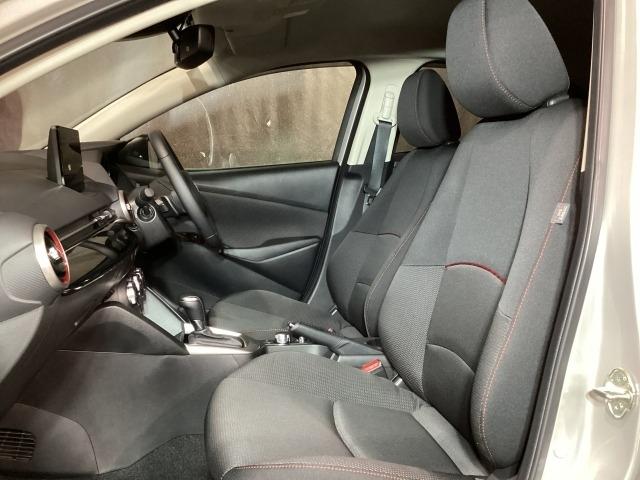 MAZDA2 1.5 XD ブラックトーンエディション ディーゼルターボ 360度ビューモニター アドバンストキー パーキングセンサー 車線逸脱警報装置 レーダークルーズコントロール 衝突軽減ブレーキ BT DVD再生 LEDヘッドライト フルセグ オートライト USB(9枚目)
