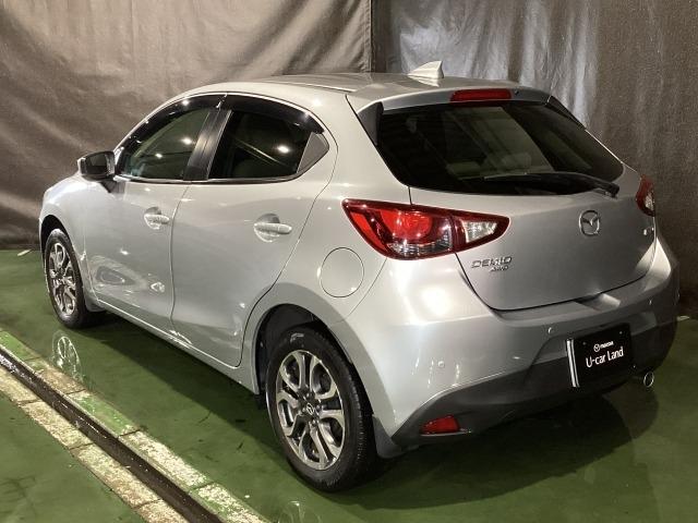 デミオ １．５　ＸＤ　ツーリング　Ｌパッケージ　ディーゼルターボ　４　Ｂｌｕｅｔｏｏｔｈ接続　Ｂカメラ　盗難防止システム　衝突安全ボディ　フルオートエアコン　ＥＳＣ　ＥＴＣ車載器　ターボ　ＬＥＤライト　４ＷＤ　オートライト　エアバッグ　シートヒーター　ＡＢＳ　キーレス（3枚目）