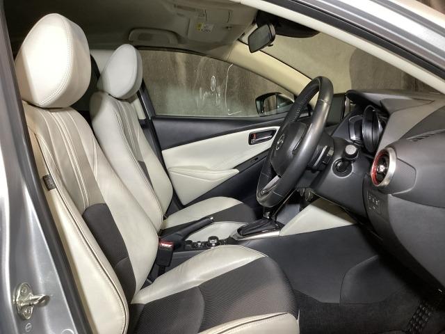 デミオ １．５　ＸＤ　ツーリング　Ｌパッケージ　ディーゼルターボ　４　Ｂｌｕｅｔｏｏｔｈ接続　Ｂカメラ　盗難防止システム　衝突安全ボディ　フルオートエアコン　ＥＳＣ　ＥＴＣ車載器　ターボ　ＬＥＤライト　４ＷＤ　オートライト　エアバッグ　シートヒーター　ＡＢＳ　キーレス（6枚目）