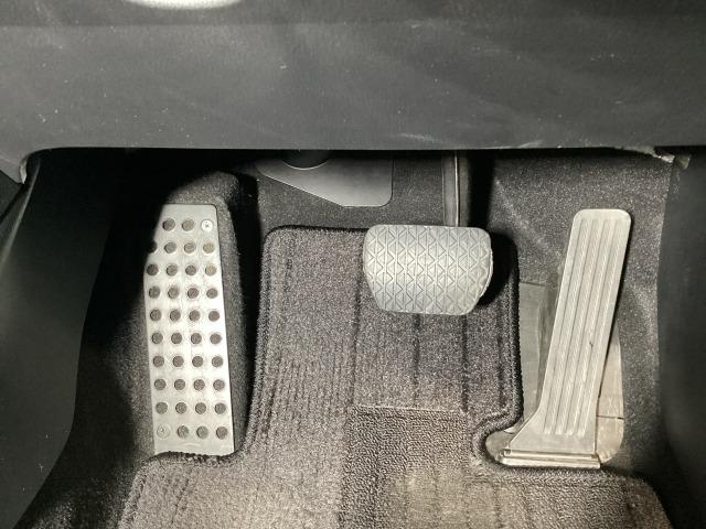 デミオ １．５　ＸＤ　ツーリング　Ｌパッケージ　ディーゼルターボ　４　Ｂｌｕｅｔｏｏｔｈ接続　Ｂカメラ　盗難防止システム　衝突安全ボディ　フルオートエアコン　ＥＳＣ　ＥＴＣ車載器　ターボ　ＬＥＤライト　４ＷＤ　オートライト　エアバッグ　シートヒーター　ＡＢＳ　キーレス（8枚目）