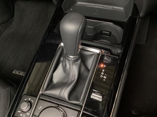 �A�N�Z���y�_���𓥂ݍ��ޗʂ⑬���ɉ����ĕϑ��p�^�[�����œK���䂵�A�l�n��̂̉^�]���o�𔭊����Ă����U���I�[�g�}�I