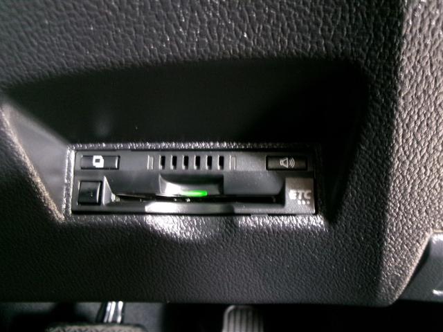 プリウス Ｓ　ワンセグ　メモリーナビ　ミュージックプレイヤー接続可　バックカメラ　衝突被害軽減システム　ＥＴＣ　ドラレコ　ＬＥＤヘッドランプ　記録簿　アイドリングストップ（18枚目）