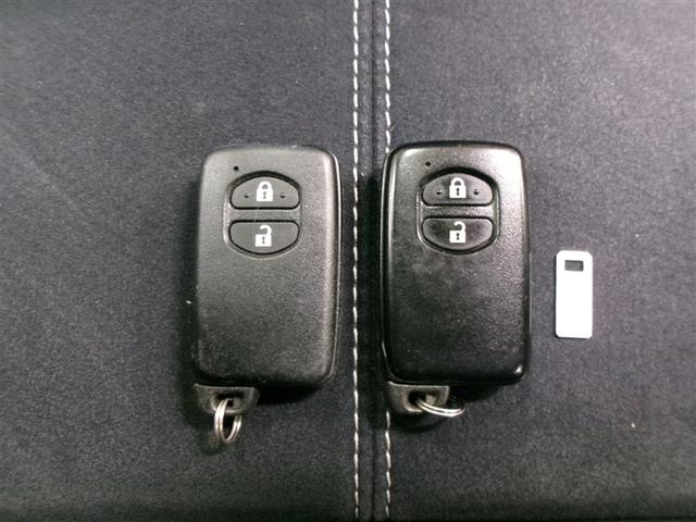 プリウスα Ｓツーリングセレクション　フルセグ　メモリーナビ　ＤＶＤ再生　ミュージックプレイヤー接続可　バックカメラ　ＥＴＣ　ＬＥＤヘッドランプ　記録簿　アイドリングストップ（33枚目）