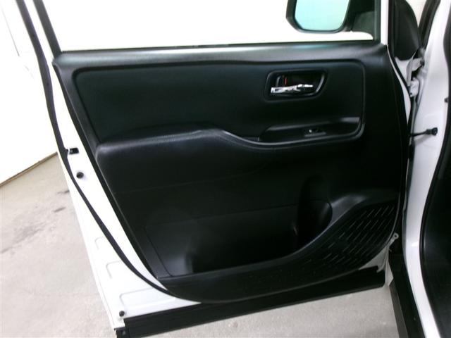 ノア Si ダブルバイビー フルセグ メモリーナビ DVD再生 ミュージックプレイヤー接続可 バックカメラ 衝突被害軽減システム ETC ドラレコ 両側電動スライド LEDヘッドランプ ウオークスルー 乗車定員7人 3列シート(10枚目)