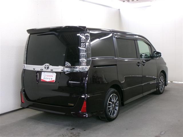 ヴォクシー ＺＳ　フルセグ　メモリーナビ　ＤＶＤ再生　ミュージックプレイヤー接続可　バックカメラ　ＥＴＣ　電動スライドドア　ＬＥＤヘッドランプ　乗車定員７人　３列シート　記録簿　アイドリングストップ（3枚目）