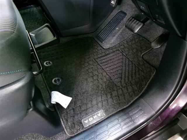 ヴォクシー ＺＳ　フルセグ　メモリーナビ　ＤＶＤ再生　ミュージックプレイヤー接続可　バックカメラ　ＥＴＣ　電動スライドドア　ＬＥＤヘッドランプ　乗車定員７人　３列シート　記録簿　アイドリングストップ（6枚目）