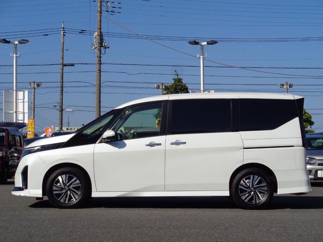 セレナ ｅ－パワー　ハイウェイスターＶ　雹凹有　エマージェンシーブレーキ　１２．３インチフルセグナビ　アラウンドビューモニター　両側電動スライドドア　プロパイロット　防水シート　ＥＴＣ２．０　前後ドライブレコーダー　ＡＣ１００Ｖ電源（21枚目）