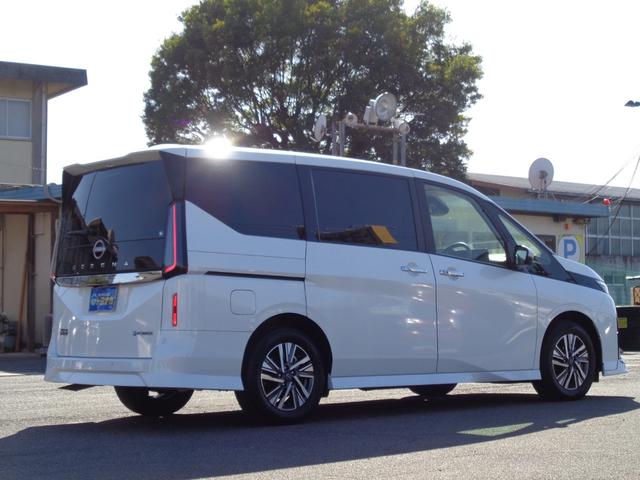 セレナ ｅ－パワー　ハイウェイスターＶ　雹凹有　エマージェンシーブレーキ　１２．３インチフルセグナビ　アラウンドビューモニター　両側電動スライドドア　プロパイロット　防水シート　ＥＴＣ２．０　前後ドライブレコーダー　ＡＣ１００Ｖ電源（65枚目）
