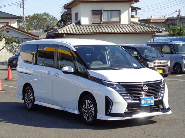 セレナ ｅ－パワー　ハイウェイスターＶ　雹凹有　エマージェンシーブレーキ　１２．３インチフルセグナビ　アラウンドビューモニター　両側電動スライドドア　プロパイロット　防水シート　ＥＴＣ２．０　前後ドライブレコーダー　ＡＣ１００Ｖ電源（70枚目）