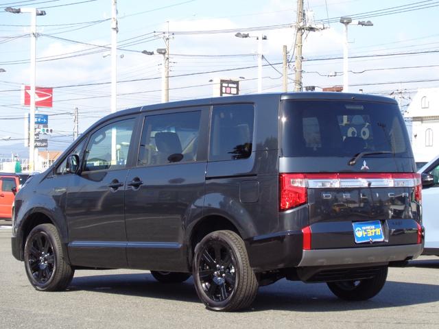MITSUBISHI DELICA D:5 CHAMONIX