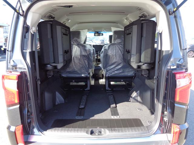 MITSUBISHI DELICA D:5 CHAMONIX