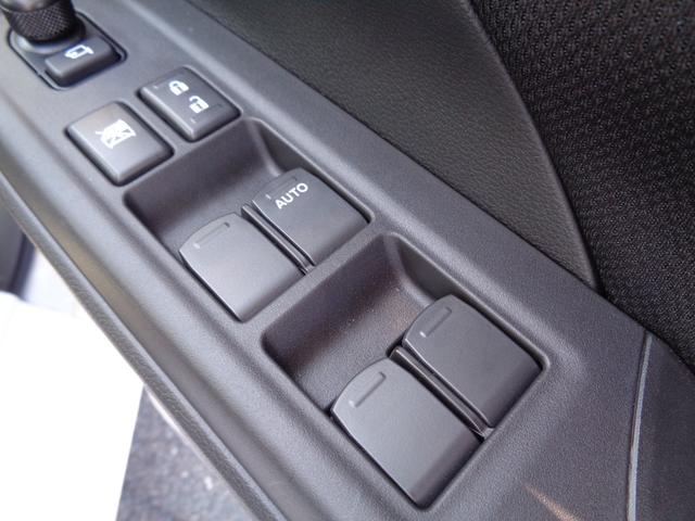 スイフト ハイブリッドＭＸ　デュアルセンサーブレーキＩＩ　全方位モニター付９インチコネクト機能付フルセグナビ　ＬＥＤヘッドライト　レーダークルーズコントロール　コーナーセンサー　シートヒーター　セキュリティアラーム（36枚目）