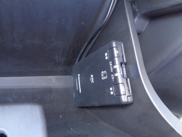 アルト Ｆ　小雹凹　地デジメモリーナビ　キーレスエントリー　ＥＴＣ　ドライブレコーダー　ＭＴモード　横滑防止装置　セキュリティアラーム　フロアマット　ドアバイザー　社外アルミ（10枚目）