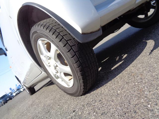 アルト Ｆ　小雹凹　地デジメモリーナビ　キーレスエントリー　ＥＴＣ　ドライブレコーダー　ＭＴモード　横滑防止装置　セキュリティアラーム　フロアマット　ドアバイザー　社外アルミ（25枚目）