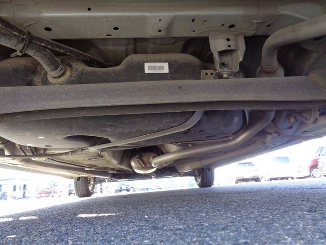 アルト Ｆ　小雹凹　地デジメモリーナビ　キーレスエントリー　ＥＴＣ　ドライブレコーダー　ＭＴモード　横滑防止装置　セキュリティアラーム　フロアマット　ドアバイザー　社外アルミ（27枚目）