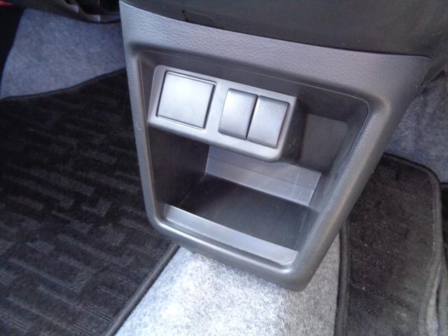 アルト Ｆ　小雹凹　地デジメモリーナビ　キーレスエントリー　ＥＴＣ　ドライブレコーダー　ＭＴモード　横滑防止装置　セキュリティアラーム　フロアマット　ドアバイザー　社外アルミ（36枚目）