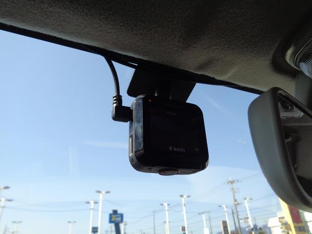 アルト Ｆ　小雹凹　地デジメモリーナビ　キーレスエントリー　ＥＴＣ　ドライブレコーダー　ＭＴモード　横滑防止装置　セキュリティアラーム　フロアマット　ドアバイザー　社外アルミ（43枚目）