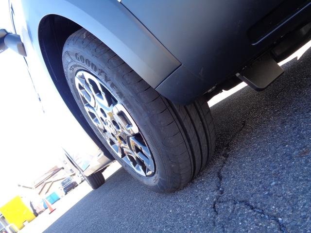 フリード ｅ：ＨＥＶクロスター　ホンダセンシング　９インチディスプレイオーディオ　バックカメラ　両側電動スライドドア　レーダークルーズコントロール　ＬＥＤヘッドライト　コーナーセンサー　シートヒーター　セキュリティアラーム（21枚目）