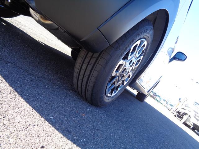 フリード ｅ：ＨＥＶクロスター　ホンダセンシング　９インチディスプレイオーディオ　バックカメラ　両側電動スライドドア　レーダークルーズコントロール　ＬＥＤヘッドライト　コーナーセンサー　シートヒーター　セキュリティアラーム（23枚目）