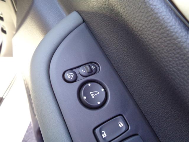 フリード ｅ：ＨＥＶクロスター　ホンダセンシング　９インチディスプレイオーディオ　バックカメラ　両側電動スライドドア　レーダークルーズコントロール　ＬＥＤヘッドライト　コーナーセンサー　シートヒーター　セキュリティアラーム（35枚目）