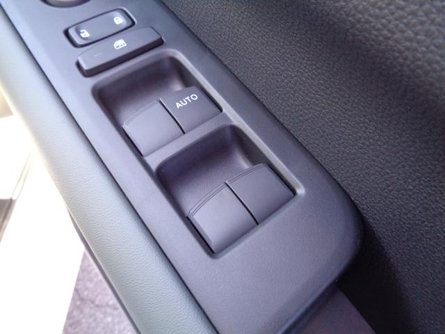 フリード ｅ：ＨＥＶクロスター　ホンダセンシング　９インチディスプレイオーディオ　バックカメラ　両側電動スライドドア　レーダークルーズコントロール　ＬＥＤヘッドライト　コーナーセンサー　シートヒーター　セキュリティアラーム（36枚目）