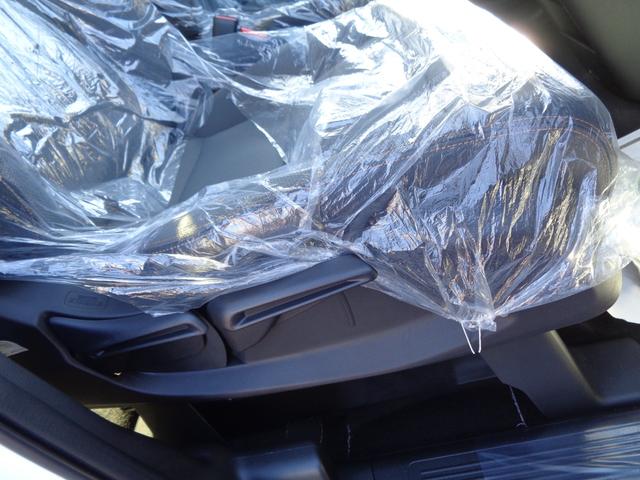 フリード ｅ：ＨＥＶクロスター　ホンダセンシング　９インチディスプレイオーディオ　バックカメラ　両側電動スライドドア　レーダークルーズコントロール　ＬＥＤヘッドライト　コーナーセンサー　シートヒーター　セキュリティアラーム（37枚目）