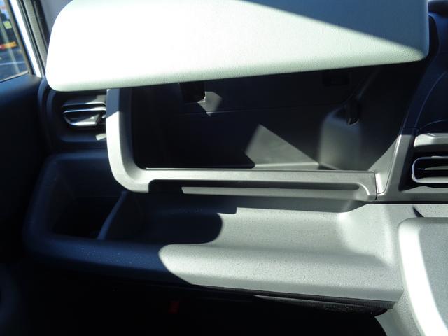 フリード ｅ：ＨＥＶクロスター　ホンダセンシング　９インチディスプレイオーディオ　バックカメラ　両側電動スライドドア　レーダークルーズコントロール　ＬＥＤヘッドライト　コーナーセンサー　シートヒーター　セキュリティアラーム（40枚目）