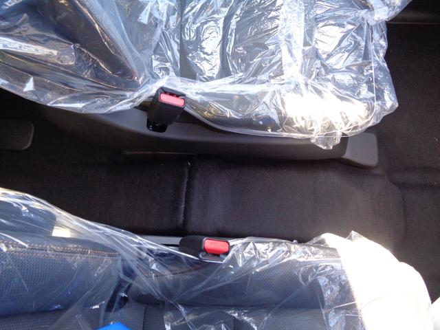 フリード ｅ：ＨＥＶクロスター　ホンダセンシング　９インチディスプレイオーディオ　バックカメラ　両側電動スライドドア　レーダークルーズコントロール　ＬＥＤヘッドライト　コーナーセンサー　シートヒーター　セキュリティアラーム（48枚目）